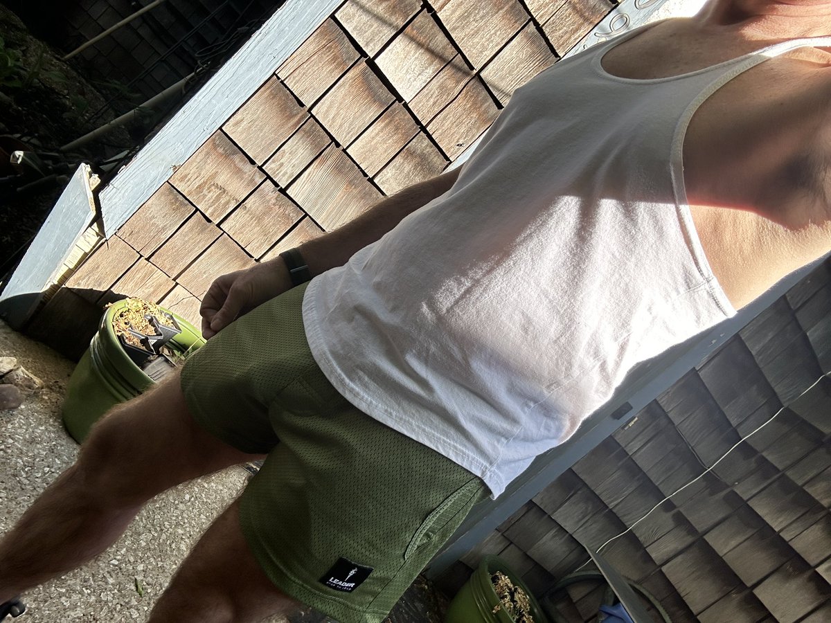 DallasDaddy8's tweet photo. These shorts are not too sexy to wear to work right? I mean, we do sell them! #meshshorts #gymshorts #leadermenswear #commando #feeballing #skivvies
πππππ
https://t.co/1Wlf9NTIxP https://t.co/kykpWY7LUk