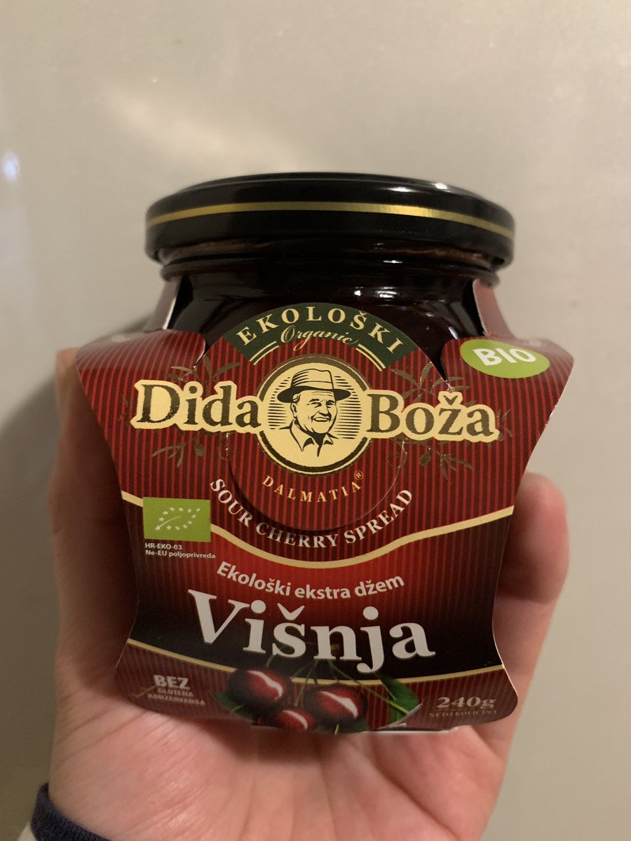 samijana2's tweet photo. @adria_trade さんのTwitter見て横浜店へ！クロアチア🇭🇷のチェリージャム🍒
絶対美味しいやつ！
ヨーグルトやクリームチーズに合うみたい！明日の朝食べよう！
ワインもかったからそれはまた後日☺️ https://t.co/xF25JYuDws