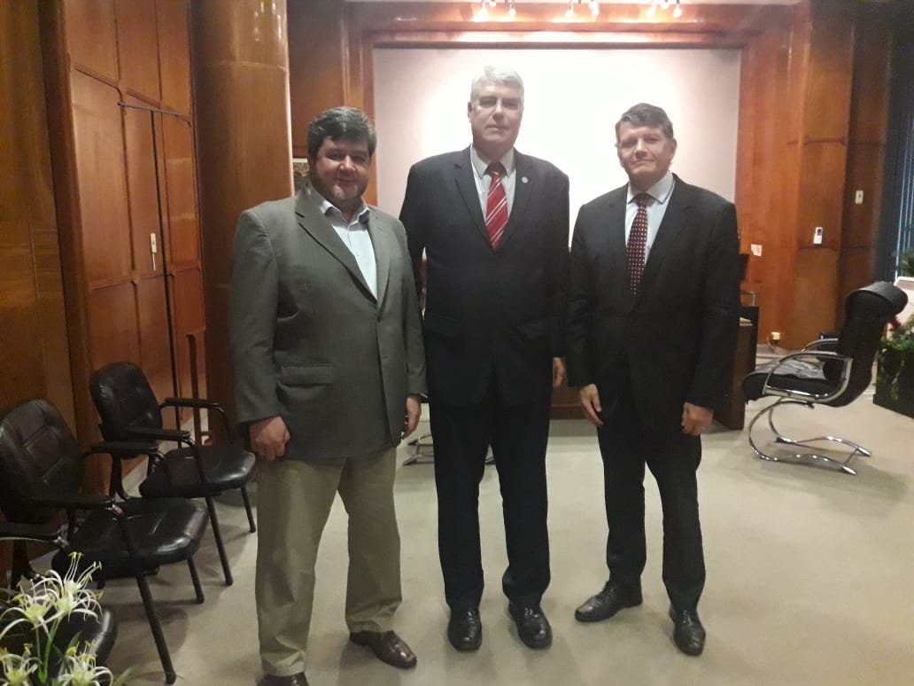 chiqui_avalos's tweet photo. En 2018, Óscar Stark, asumió como Gerente del "Programa de Reconversión Urbana y Metrobús", a  cargo del tema de los 5  edificios fantasmas, y el fracaso del METROBUS.
Ahora es VMT para soluciona tema del  transporte 
Es como poner a DRÁCULA como GERENTE de un Banco de Sangre. https://t.co/9fQj1G7jVd