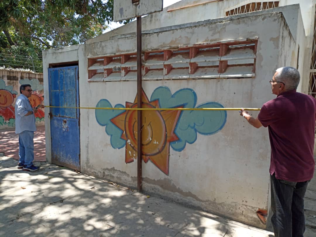 La primera combatiente <a href="/depintoaracelis/">Aracelis de Pinto</a> logró establecer convenios con ingenieros y arquitectos, quienes desde ya evalúan espacios donde se construirá el Tribunal para la Defensa de la Mujer de Sucre #SucreEnLealtadConMaduro #ConMaduroMásRevolución