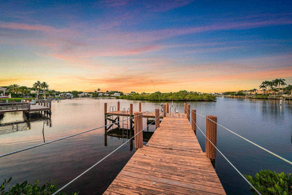 propgoluxury's tweet photo. FOR SALE - 115 Regatta Dr, Jupiter, FL, 33477 https://t.co/7A8wJA503X https://t.co/wF4CO2umRm