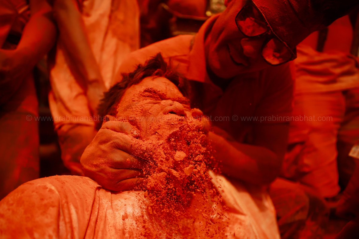 prabinranabhat's tweet photo. SINDURR JATRA 2080
Peoples from the #Newaricommunity throwing vermilion Powder (#sindur ) to each other during the #sindurJatra #festival at #Thimi in #Bhaktapur, #Nepal on #Saturday 15 April 2023.
.
#prabinranabhat
#photojournalistnepal #asia #biska #biskajatra #festivalnepal https://t.co/c9QJ9gLNPD