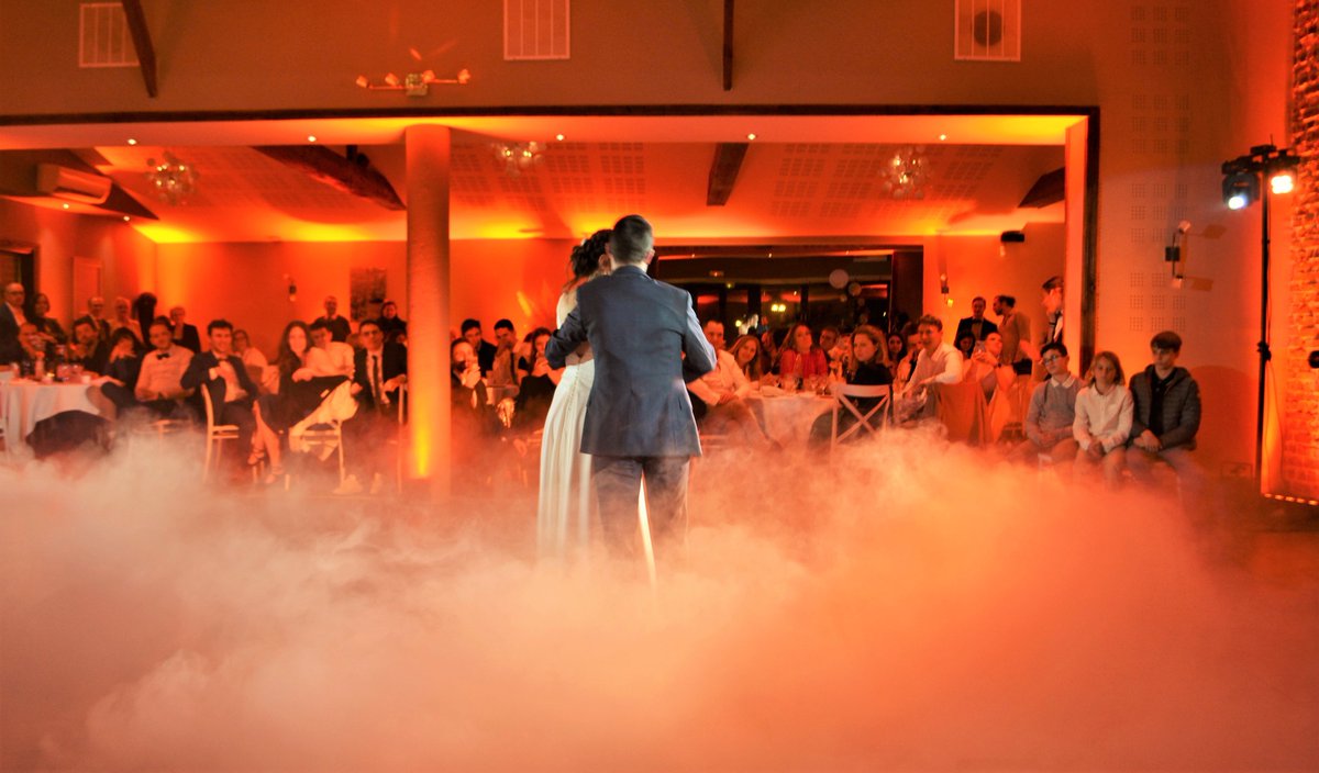 WaymelAnimation's tweet photo. Mariage au SALON DE LA PRAIRIE à Steenwerck = La Soirée...
Domaine & Traiteur = Salon de la Prairie à #Steenwerck
Matériel Son & Lumière = @WaymelAnimation #WaymelAnimation
Animateur DJ = #LoLoWaymel
#Mariage #Wedding #LaFlandre #LesFlandres #SalonDeLaPrairie https://t.co/otocTpoDH6