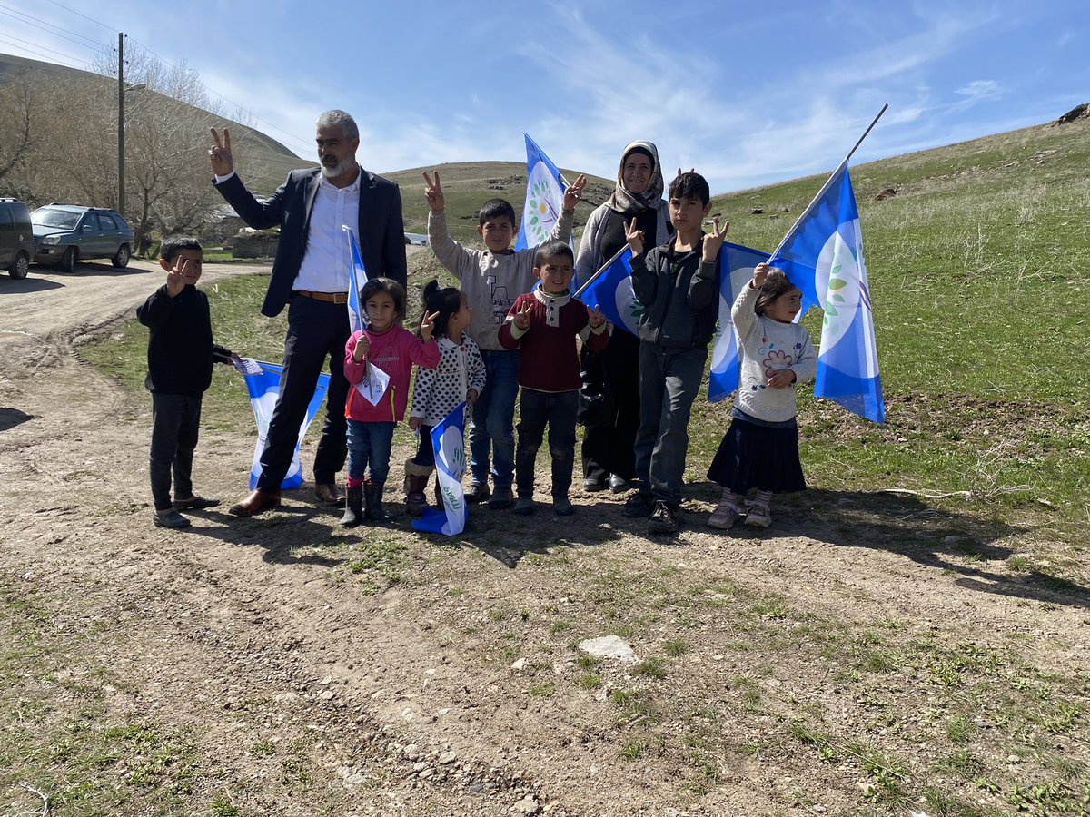 yspagri04's tweet photo. köy ziyaretlerinde gördüğümüz 
Halkımız 15 Mayıs yeşil sol parti seçim zaferine çoktan hazır https://t.co/PwE4VmXU1n