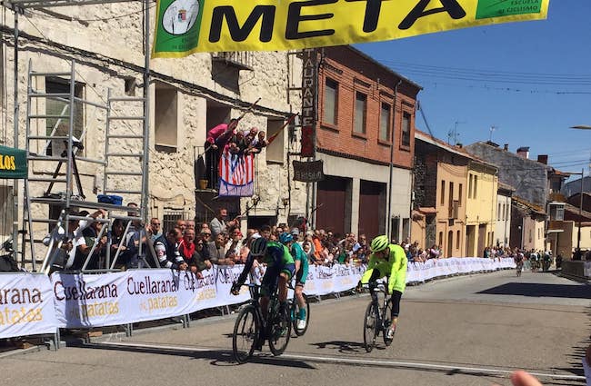 Fran Rus vence al sprint a Noel Martín y gana la clásica de La Chuleta de Cuéllar #Segovia cuellar7.com/fran-rus-vence… <a href="/franrus92/">Francisco García Rus</a> <a href="/ccpadrones/">Equipo Cortizo</a> <a href="/ElPeloton/">Ciclismo El Pelotón</a>