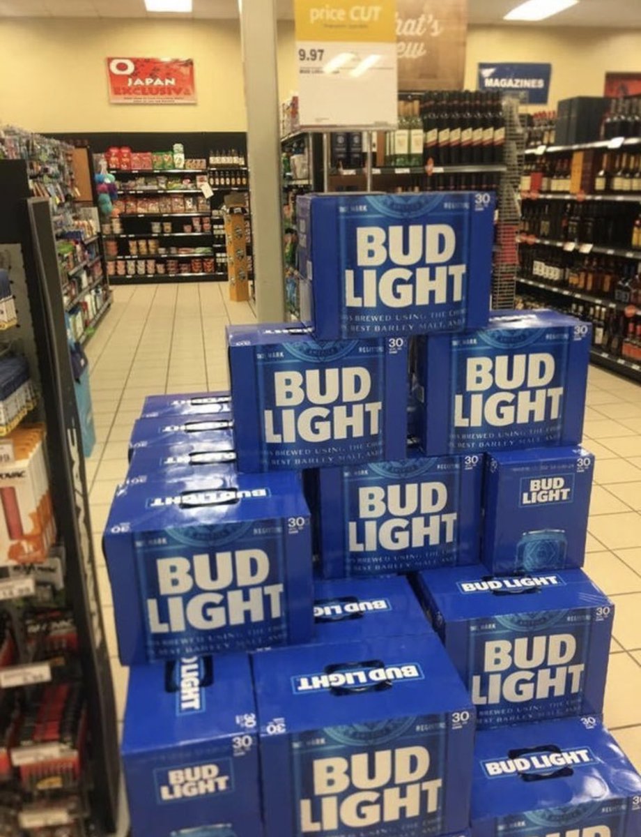 TennesseeMAGA13's tweet image. Talked to the @budlight beer salesman at the store today. He shared that he has never seen such non-movement of their products in his 15 years. Even in rural communities no product is being sold. The cooler was completely full of Bud products-not 1 case was sold since yesterday