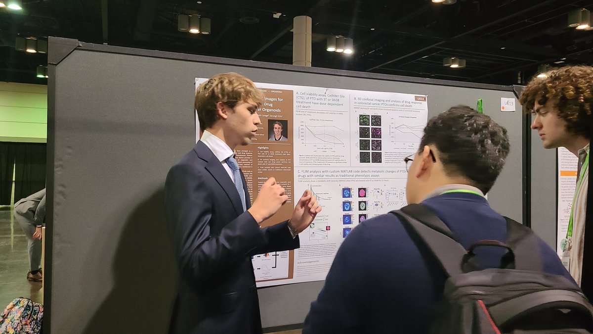 emmajfong's tweet photo. Congrats to @BiggerMathias for your honorable mention at the undergraduate poster competition at #aacr23 ! You've been an awesome @ellisoninst intern and done a great job 🥳🎉 #TeamEllison https://t.co/mqZkZ9KYsA
