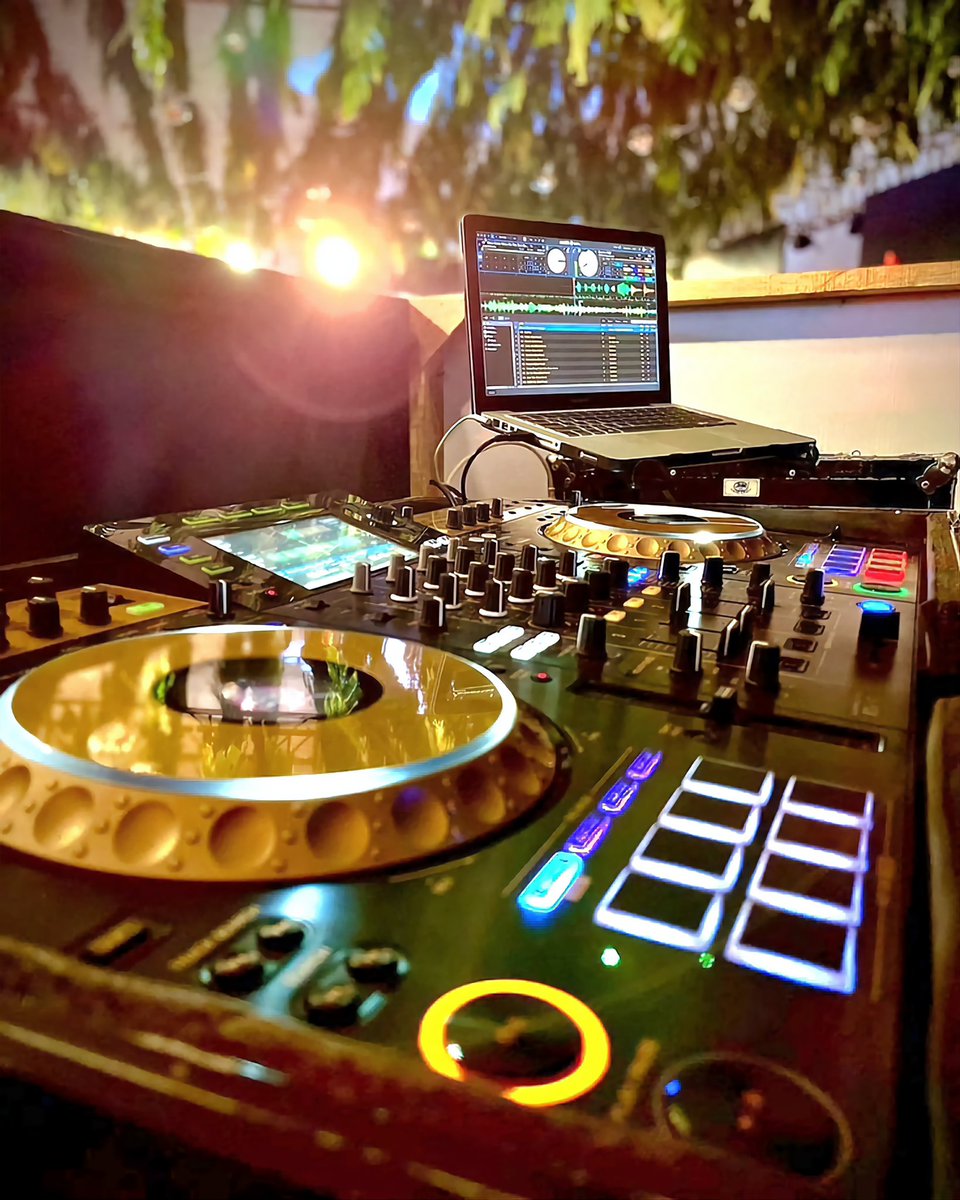 Massadxd's tweet photo. 🌻 🌼 🌻 #trancefamily #trancelovers https://t.co/Vv1E1A2t2G