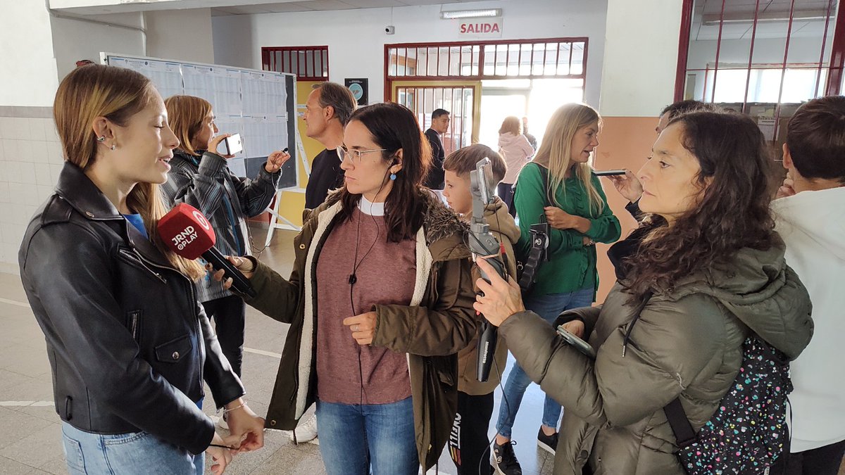 cgmackarthy's tweet photo. Toda la familia a votar!. Primer voto de Martina!! ❤️
Mucho entusiasmo y alegría. Que sea una gran jornada y lindo domingo para todos. 
#TrelewVota 🗳 https://t.co/q764IzR3YS