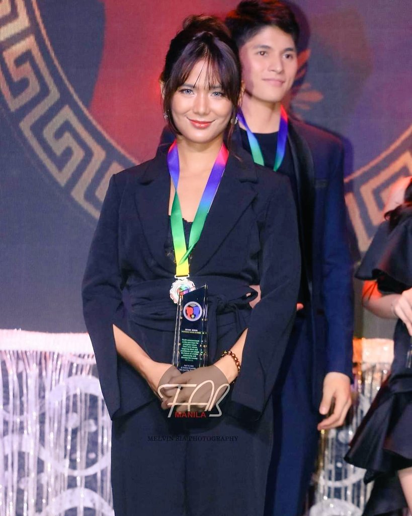 DEVONline_SQUAD's tweet photo. Congrats #TeeVon #ChuRon πππ
#DevonSeron
#TeejayMarquez
#DavidChua
Β© https://t.co/CvavCp1LFY https://t.co/urvvEh6mHg