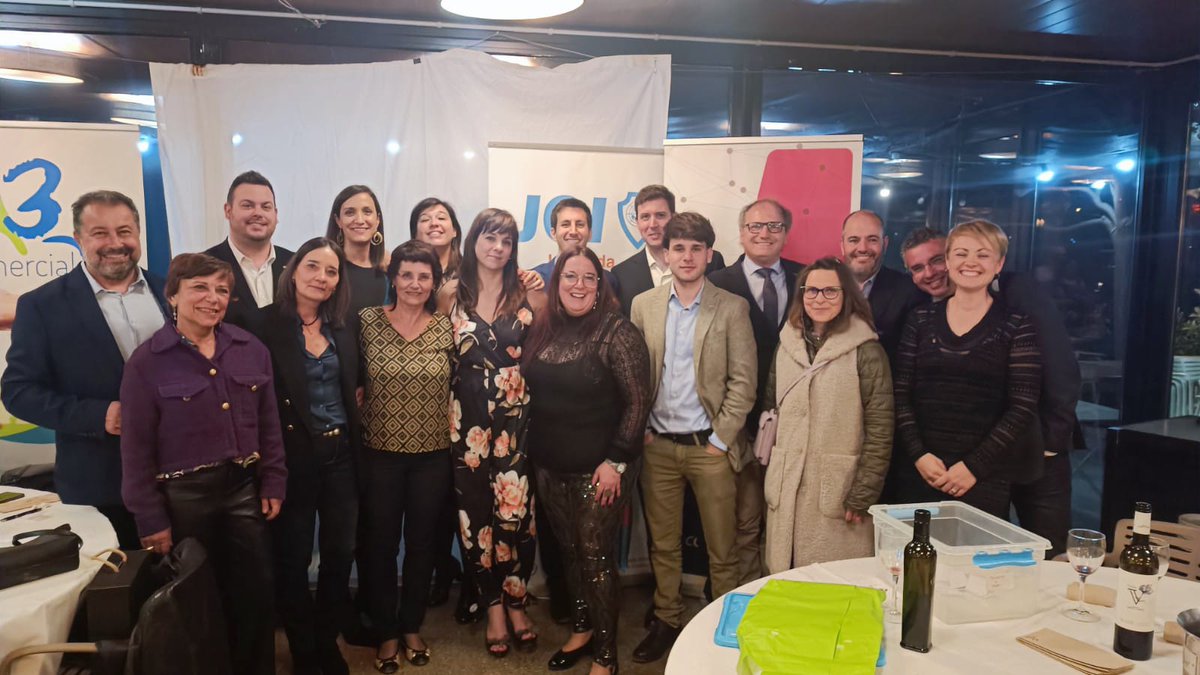 Ahir vam celebrar el tradicional sopar de La Nit de <a href="/jcigualada/">JCI Igualada</a>.

Una nit on rememorar moments passats, antics companys i on es va entregar la senadoria a la nostra companya <a href="/rebeca_2/">REBECA ÁLAMO</a>.

Moltes gràcies per acompanyar-nos!