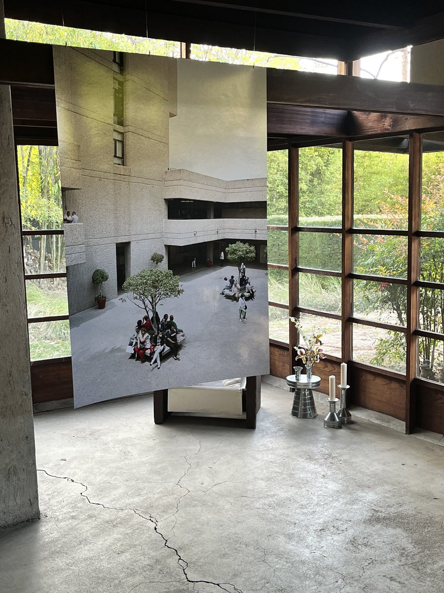 MichaelPostl's tweet image. Exhibition “Seeking Zohn” with Austrian based artist Zara Pfeifer at the #SchindlerHouse; work by Mexican-Austrian architect &amp;amp; engineer Alejandro Zohn through contemporary photography and design
 #makcenter #modernarchitecture #architecturedesign
info: bit.ly/3x7sVbw