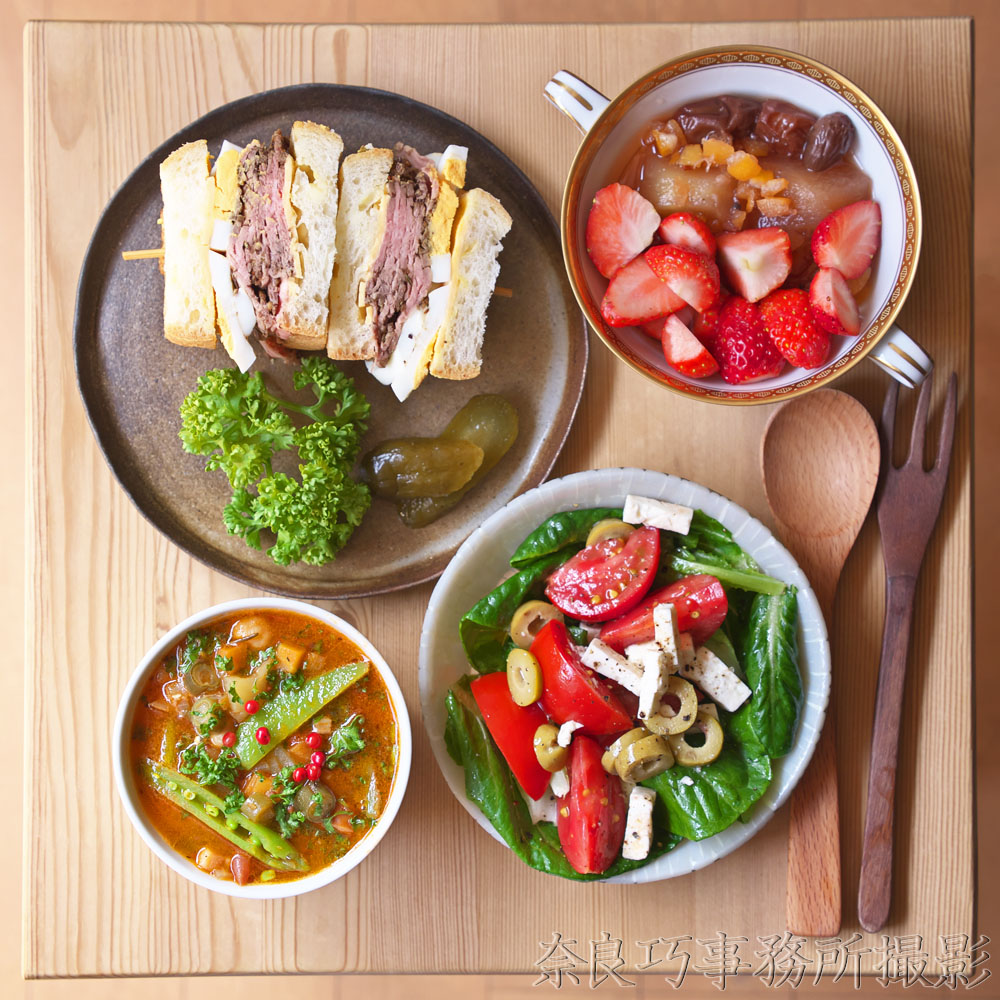 フェタチーズ入りイースターサラダのレシピ