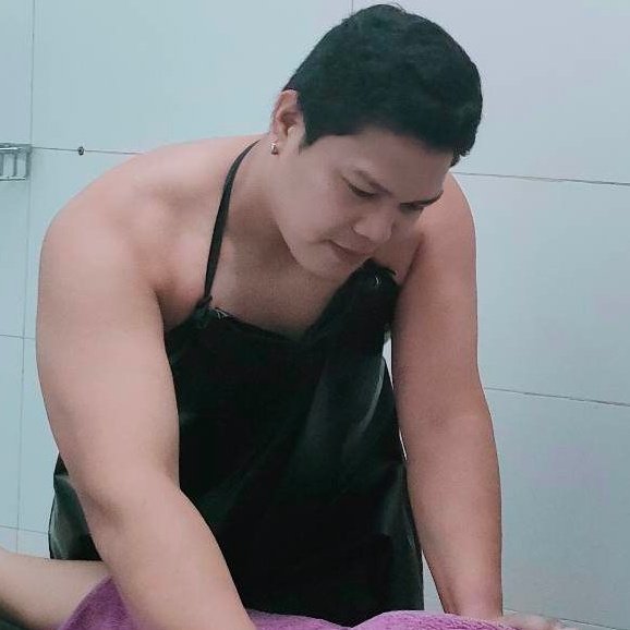 CarlDeloss65733's tweet photo. Kung gusto nyo po mag pa body scrub ang signiture dito na po kau pumunta sa @NorthHavenSpa and tues me hehe dm lang mga sir
#northHavenSpa https://t.co/JnraAXdqQf