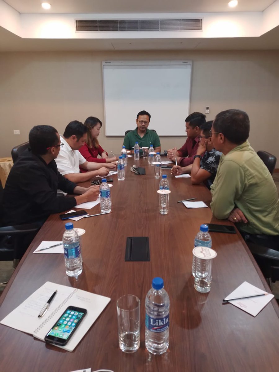 I had a very productive interaction with the Manipur State NPYF along with Mrs Ratika Yumnam, National Youth President and Mr Nickey Nongkhlaw, National Youth Working President in Imphal, Manipur.