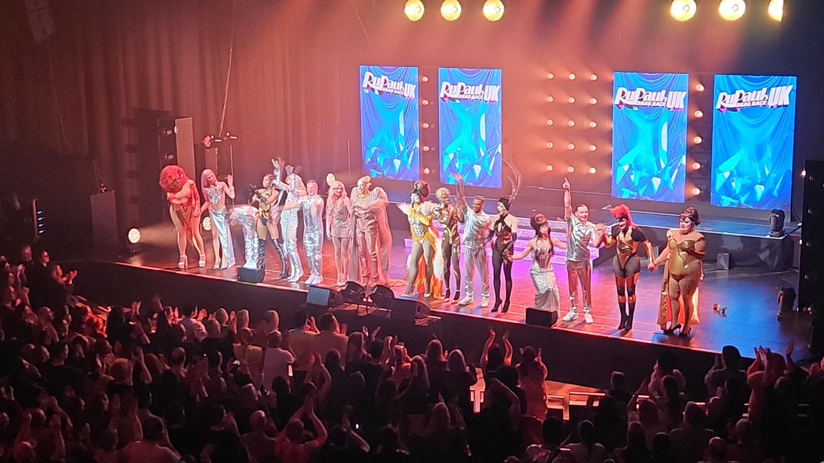 T0mmyBr0wn's tweet photo. Thanks for an amazing first Drag show night 🤩🥹 you were all incredible 🥰 #brightondome #rupaulsdragraceuks4 #rupaulsdragraceuk #draguk @VossEvents @thedannybeard https://t.co/fsUaDs1hv2