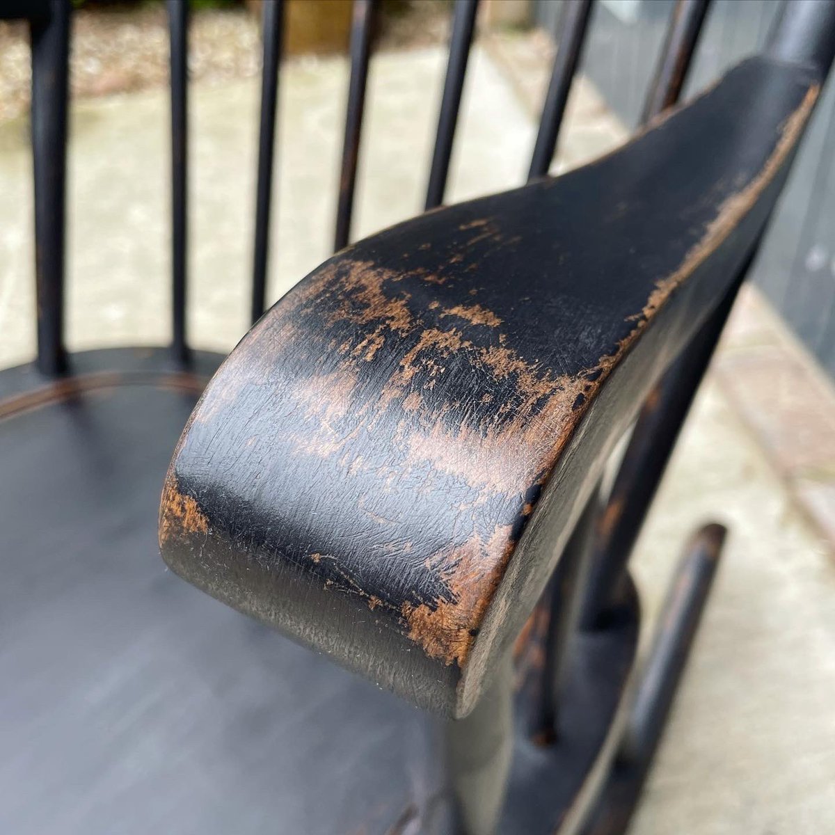 reworkeddorset's tweet photo. Lovely vintage rocking chair now available π #rwf #reworkedfurniture #rockingchair #chair #vintage #home #interiors #offyarocker #dorset https://t.co/LoHyuCr0Lo