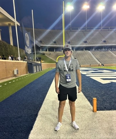 ReidMiller77474's tweet photo. Thanks @lucasreed12 and @RiceFootball for having me and my family out for the Spring Game.  Looking forward to getting back soon.  @therealTUI @JessicaMorrey @CoachRegalado @mbloom11 @SealyTigersFB @CochCRuthers @Coach_Quiroz https://t.co/HvcBm49MDJ