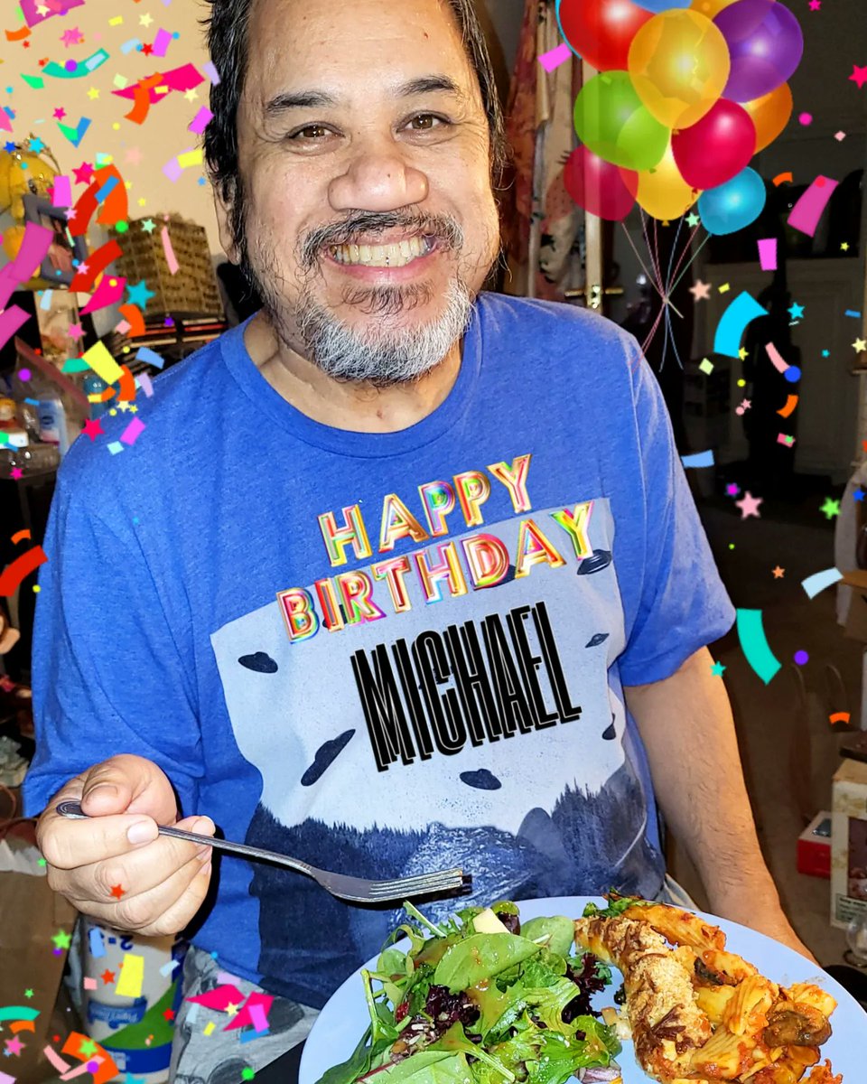 GeekAuthority's tweet photo. #Birthdayboy cake yesterday for #Michael's #Birthday Weekend! #SugarFree and artistically made by #Mary and a #BithdayDinner of a #ChickenParmesan #Cassarole deliciously made by #April! #HappyBirthday Michael! With #CharlieBrown! https://t.co/4Gb3ZgezEC