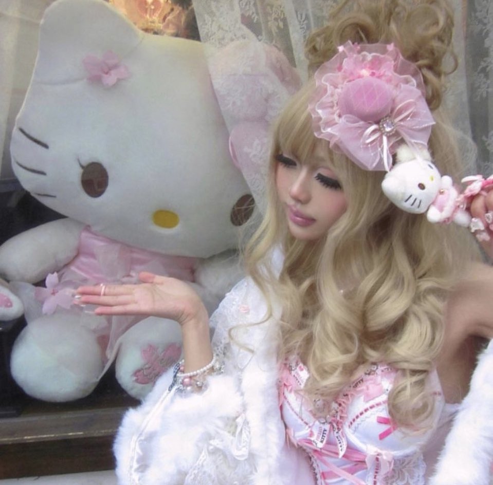 whats_ca's tweet photo. ૮꒰ྀི⊃⸝ ⸝ ⸝⊂꒱ྀིა https://t.co/kebkO4aIhX