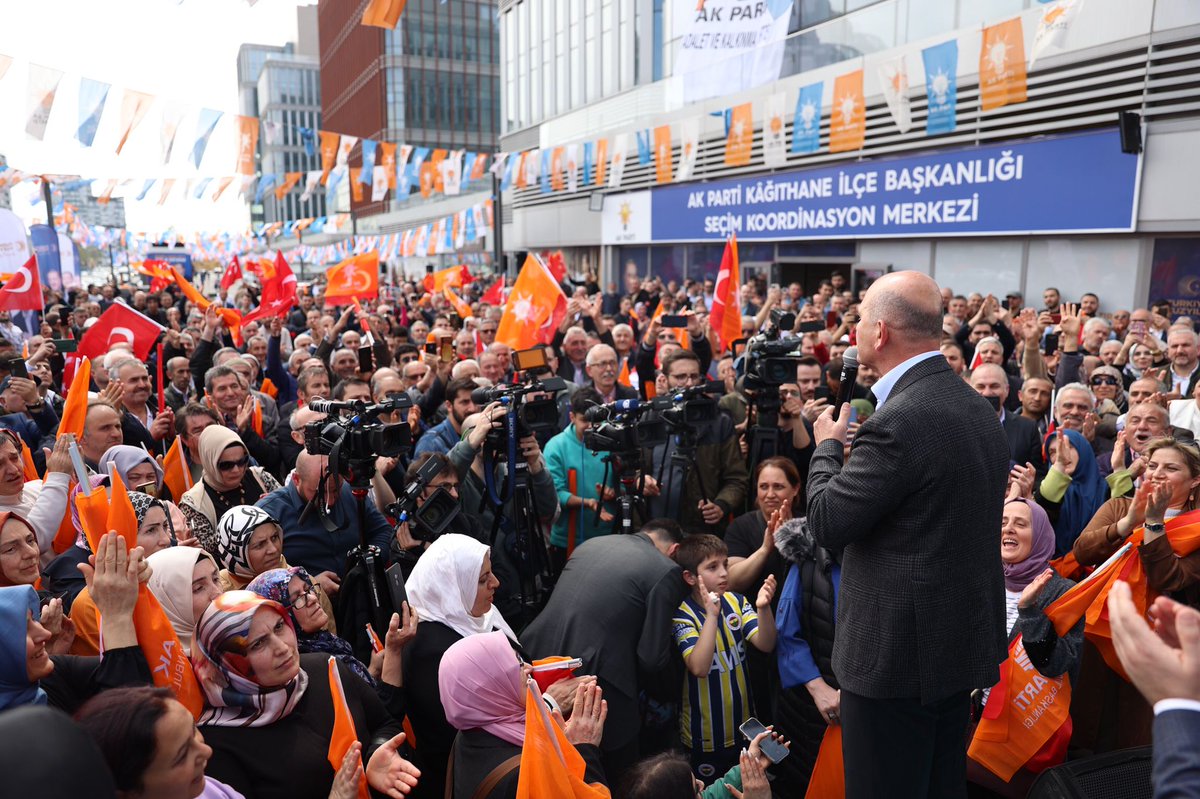 14 Mayıs 1950'de Türkiye'de nasıl ki köylü bir babanın oğlunun doktor olmasının, bir annenin kızının mühendis olmasının, vali olmasının yolu açılmışsa;

14 Mayıs 2023'te de #TürkiyeYüzyılı'nın yolu açılacaktır...

📍Kağıthane