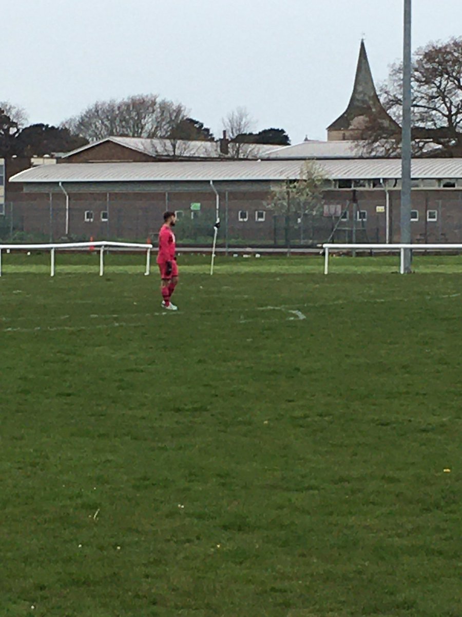 hayling_s's tweet photo. started to take control with Mason Willis shot deflecting of Aaron Buckland to open the scoring. 35 minutes in and the Humbugs second came about after some composed football from Nadi Vasanthan to bring the ball down and pass in to Jack Whipp who then scored one of the goals of https://t.co/2jmoaNChMv