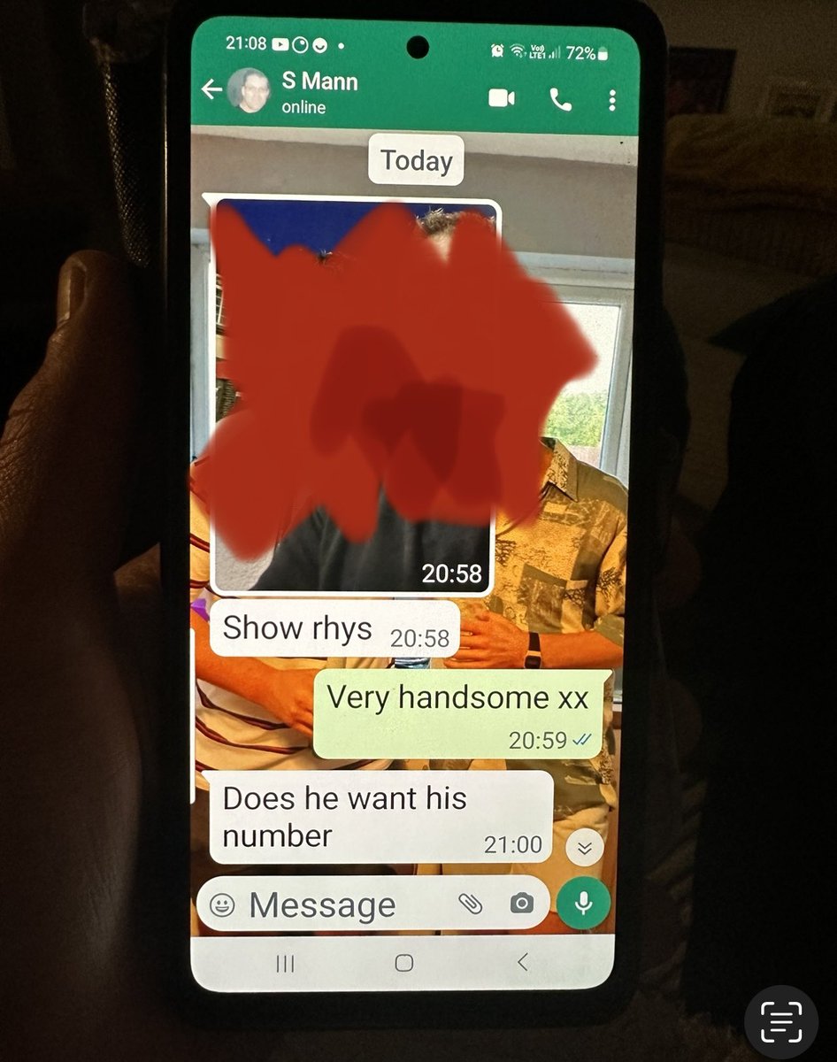 r h y s ☽ tweet media