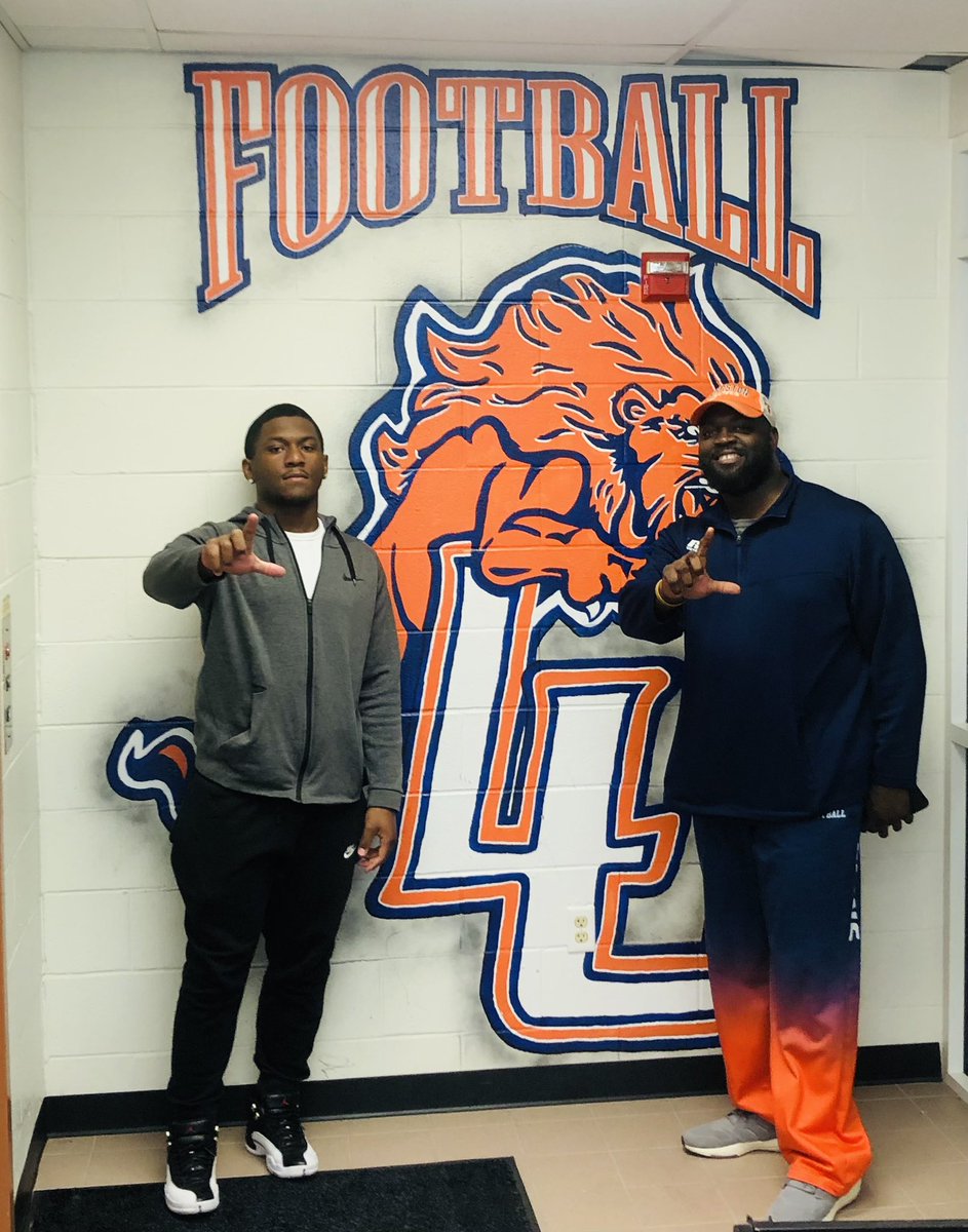HBCUSports1's tweet photo. Murry Eugene Moore Jr (RB) from Fort Worth, TX signed with Langston University
* Dunbar High School https://t.co/HSlgQYcrUe