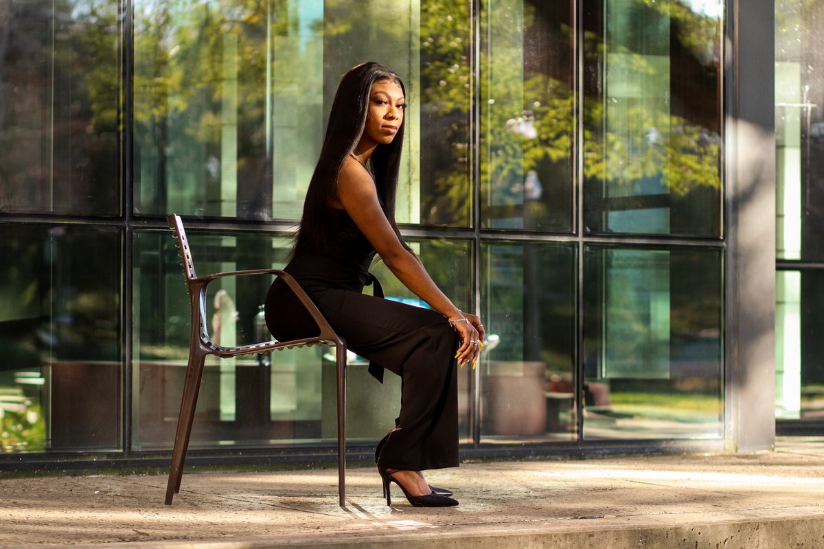 It’s not to late, make sure you book with me for Graduation pictures.
•
•
Model💃:<a href="/Cryslynxo/">Crys🥀</a>