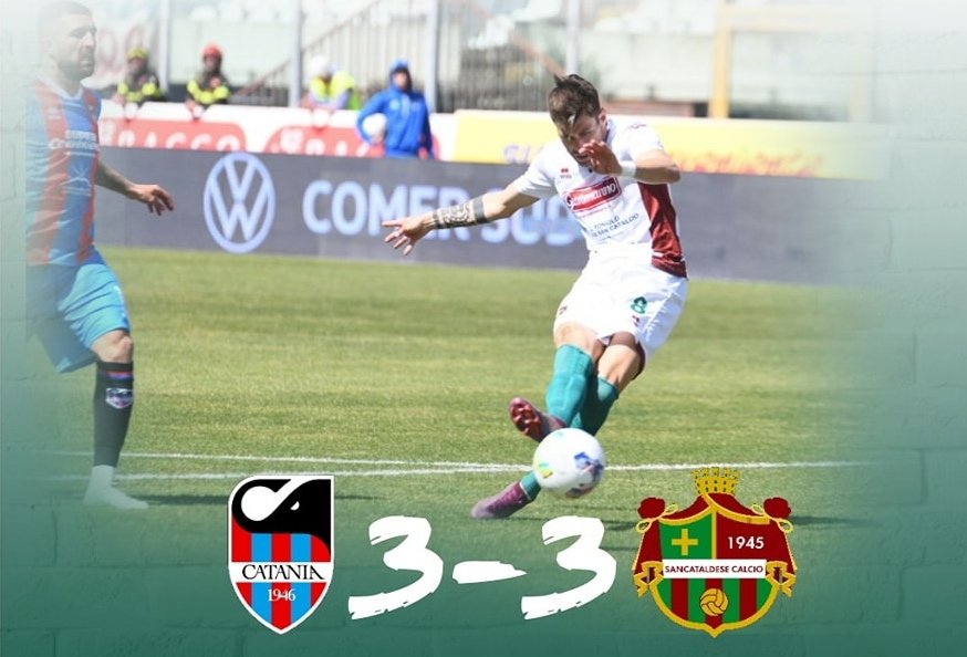 VaniaSparacino's tweet photo. 🙈 Clamoroso al #Cibali 🙈

La mia #Sancataldese 🟢🔴porta via un punticino al #Catania 🔴🔵, squadra forte e compatta, che spero torni presto in serie A. 

#verdeamaranto #ForzaSancataldese #Ammuttamu #22 https://t.co/ppTVXoi93n