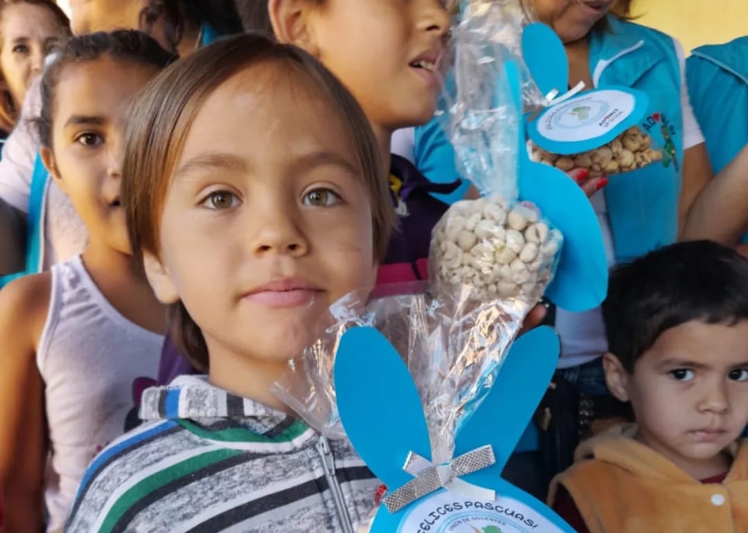 Ayer por la mañana, estuvimos  presentes en 7 Merenderos de la ciudad de Posadas y Garupá en simultáneo: B°Porvenir II, B° Garupá, B° San Lorenzo, B°Itaembe Guazú, B°Kirchner, B°Manantiales y B°Belén. En representación del Pte. <a href="/cjdechat/">Christian Dechat</a>  Sec.Gral. de <a href="/udpm_misiones/">UDPM</a> <a href="/grillo141/">Ruben Dario</a>