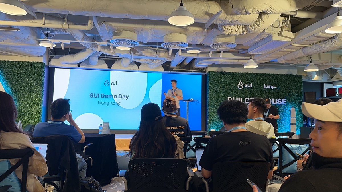 eotd_finance's tweet photo. We have seen many projects on the #Sui Build house that inspire me to build on #Sui, as different teams have shared their unique ideas and project on testnet. https://t.co/KYf2BM3ncB