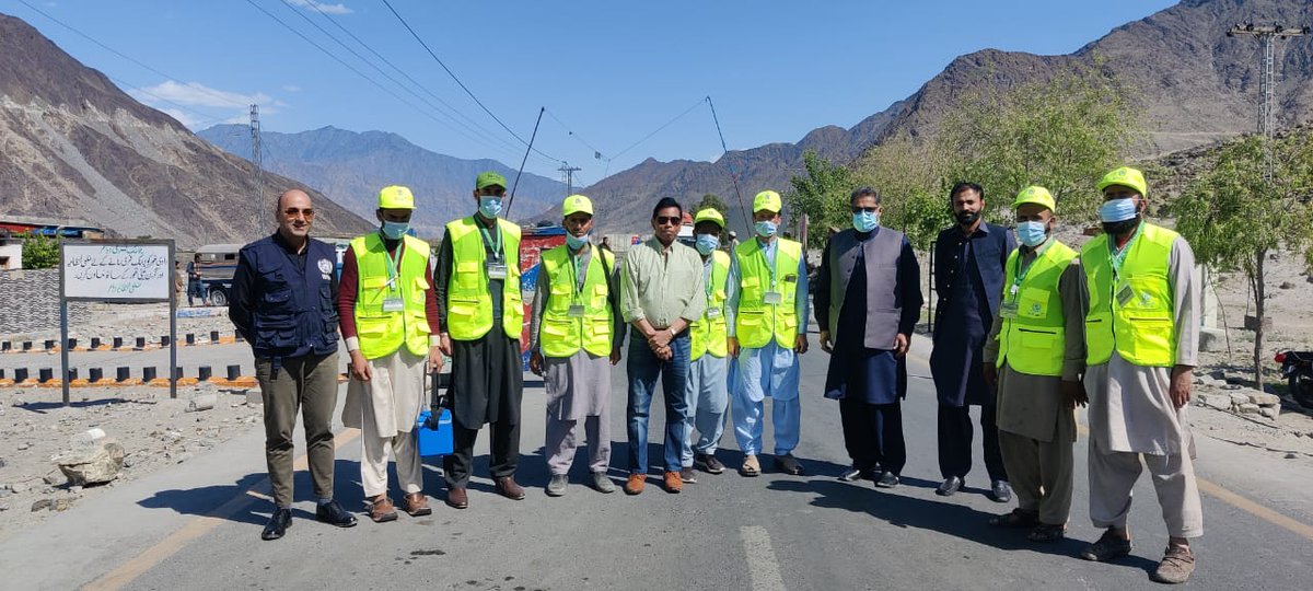 WHOPakistan's tweet photo. "I met a polio transit team in Diamer District. These heroes stand here day &amp; night to vaccinate every child passing by, preventing poliovirus circulation. Their efforts in service of our children's health are heroic, especially as they are fasting in #Ramadan," said Dr Mahipala. https://t.co/RhAittIGsP