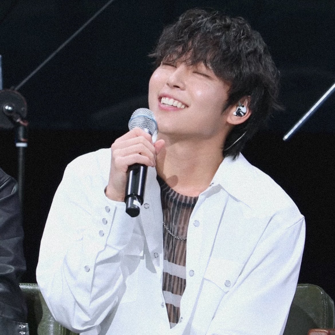 woosungmedia's tweet photo. 🖤 https://t.co/cYv50VIGv3
