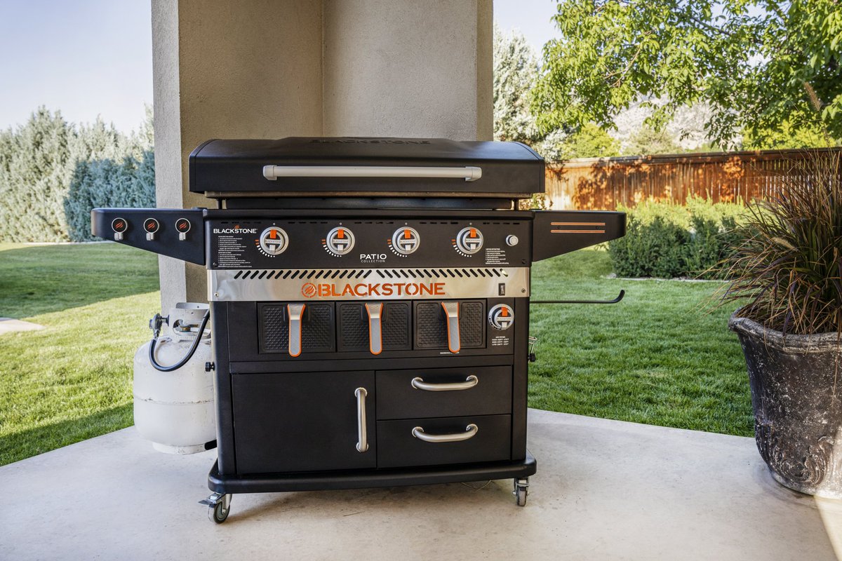 Blackstone Products on X: WHO DO YOU GRIDDLE FOR? We all know that  Blackstone Griddles bring people together over good food! Whoever you  griddle for, we want to know! Today's prize: A