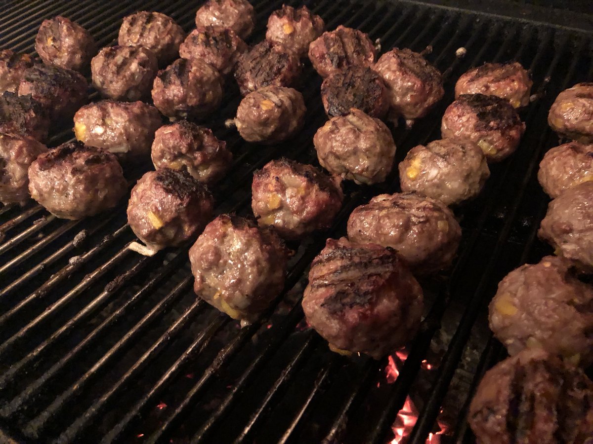 hastybakegrills's tweet photo. Don't sleep on the smoked meatballs! π₯
#hastybake #gowithHB #hastymakesittasty #smokebakesear #grilling #smoking #cooking #meatballs #cookout #yummyfood https://t.co/2AadvyfW8x