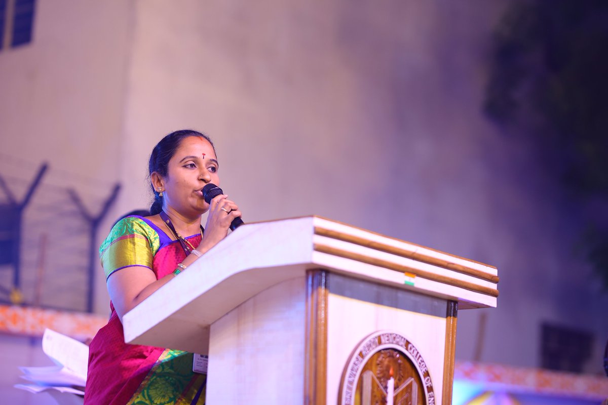 ksrmceofficial's tweet photo. It was a grand festival of Sivananda Smaranam, which was a great success.
#SivanandaSmaranam2k23 #konnect2k23 #ksnrtrophy2k23 #kultural2k23 #statelevelfest #ksrm #ksrmce #klm #kandulagroups #engineering #ksnr #SivanandaSmaranam #sivanandareddy #kandulasivanandareddy #ksnrliveson https://t.co/GRCWedDtpV