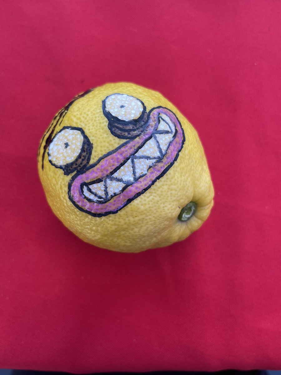 HoraToraStudios's tweet photo. #WeCon was rad! I was given lemons randomly by @charlieschlatter (nice dude, btw). So, you know how I am. I REMARKED THEM. WITH DEMON BITCH. Well, he appreciated that a lot! Also, @jt_otero and @meshellwaffleo stopped by with their friends Ryan and David @wondercon panel. https://t.co/Eq9U5zvY1l