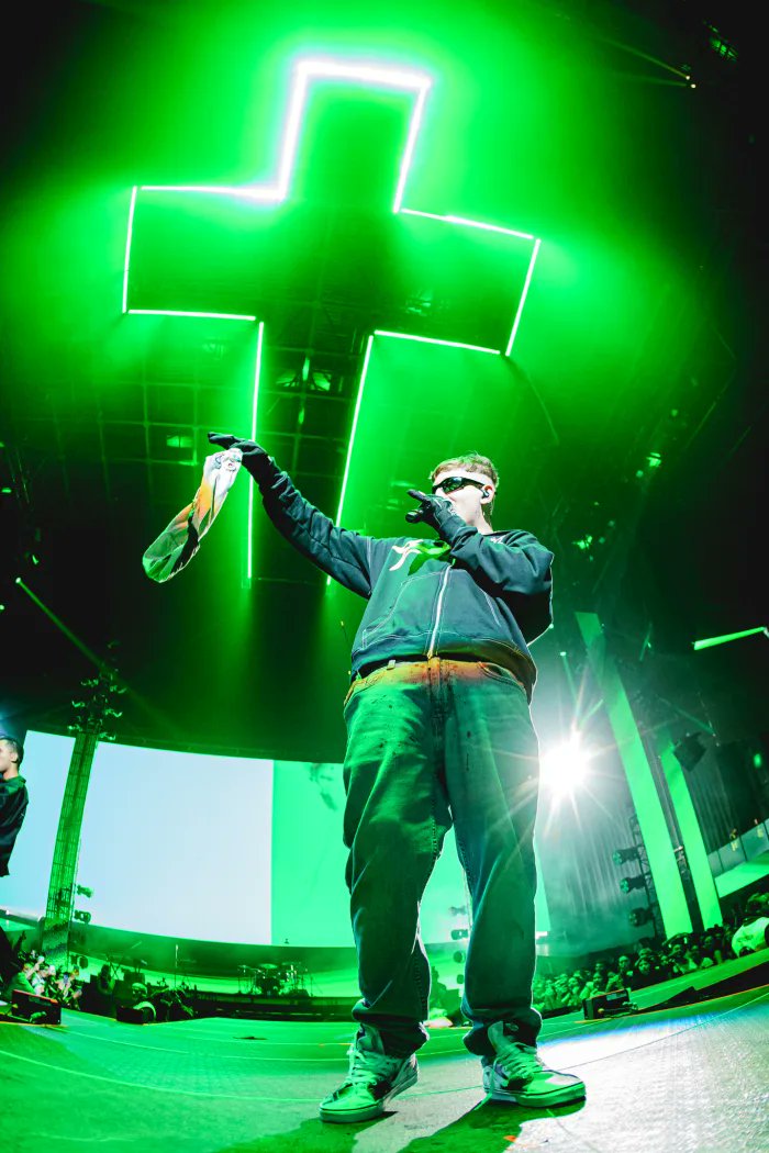 Dillom en el Movistar Arena, 14/04
via godymex