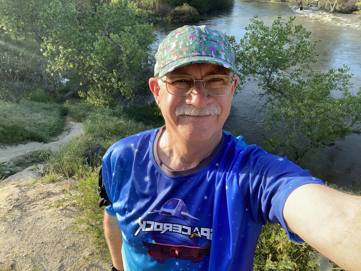 FernetJames's tweet photo. Nice easy Beautiful run this morning. 
GUFORIT morning. #GetSprints Mushroom Hat #Spacerock shirt 
@GUEnergyLabs, @TeamIBProFun 
#2023SaltysSquad
@NoxGear 
@GetSprints https://t.co/JT3BJtEDSq