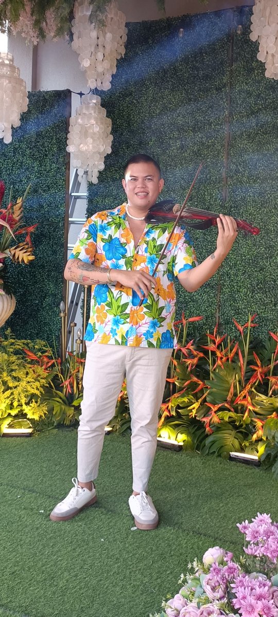 john_barot's tweet photo. Today's 102nd Birthday Celebration!

Premier Violinist of Visayas! 🇵🇭
#Eventviolinist #eventperformer #ViolinistPH
#Travelingmusician #VisayasLocalArtist 
#Soloviolinist #musicianPH #EntertainerPH
#johnviolin #JohnLesterBarot #Electricviolinist https://t.co/NvRrjWJZGu