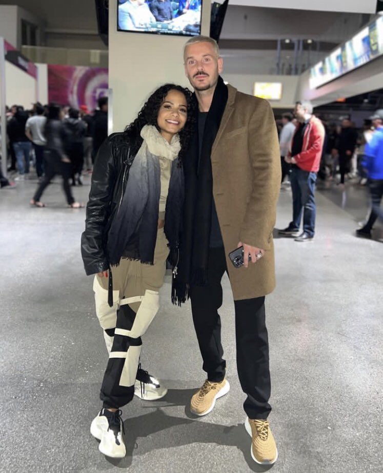 swirl_bwwm's tweet photo. Christina & Matt👸🏾🤴🏼
I knew the second I said eyes on you. I’m all yours.♥️ Such a stunning couple!
#celebrity #powercouple #stylish #vogue #fashion #luxury #classy #classydapper #interracial #swirl #interracialcouple #interracialfmaily #interracialcouples #bwwm #mixedkids https://t.co/yxGCu5zOii
