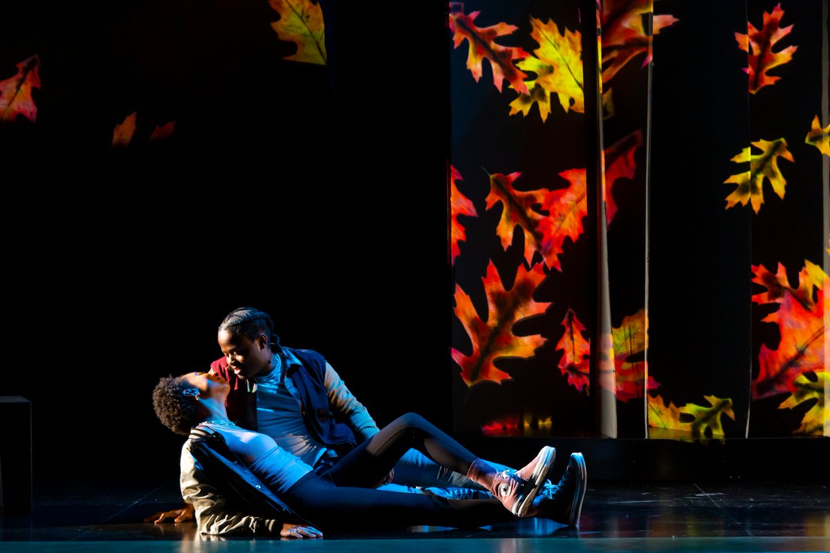 lenellemoise's tweet photo. It's true! Today (4/16) is the last day to catch the @huntington @PorchArts co-production of K-I-S-S-I-N-G. Many thanks to all who have embraced this play, in-person and online. Final call digital tix are here: https://t.co/ofOd95cgWt (Production photos by T Charles Erickson.) https://t.co/wAUVKUsIO1