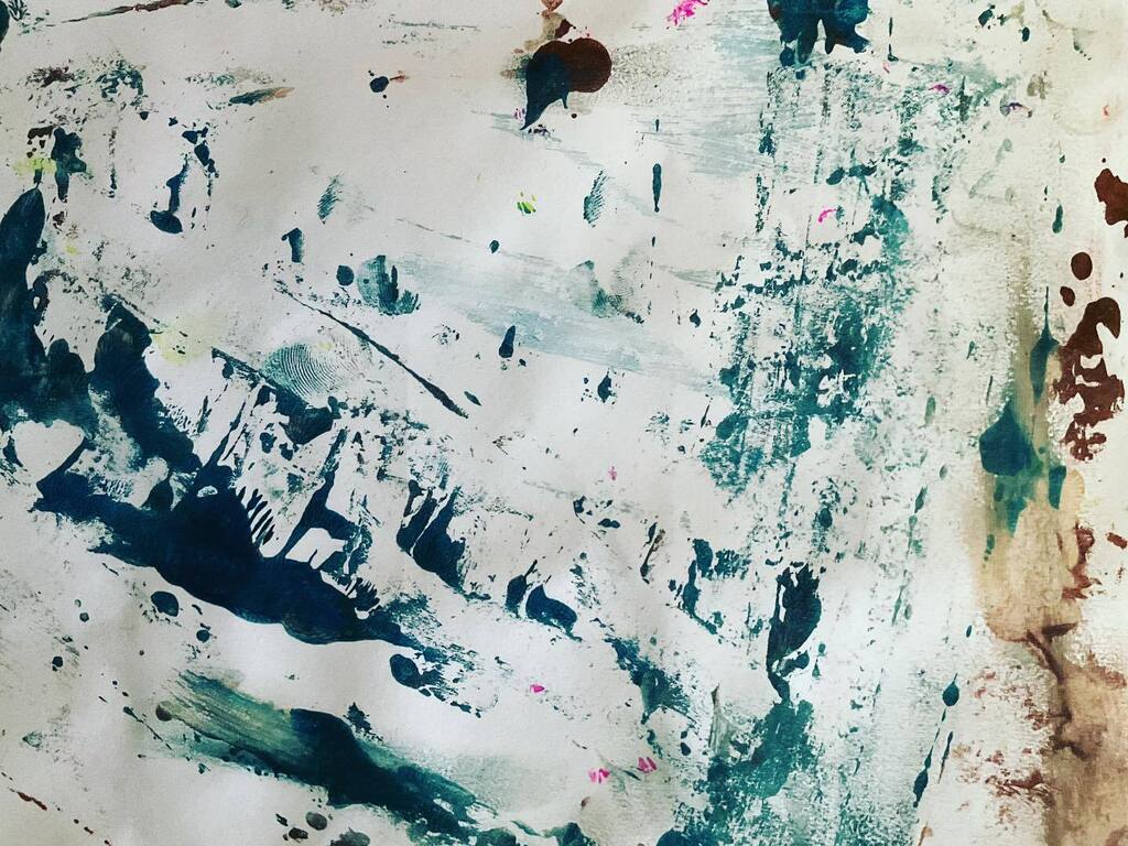 kate_isla's tweet photo. Well what a day yesterday, felt like playing than an art class, thanks Ann vance @vishbag.av it was brilliant. Played with #gouache paint and made brilliant marks that I can work into. Some of these will be great when I get stuck into them. 

#artasplay … https://t.co/hE1rJUKZPD https://t.co/PoBA2C2oTq