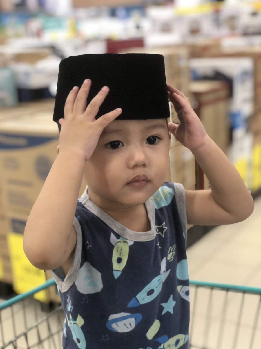 ajeib_'s tweet photo. Happy 2nd birthday anak babah 🥳🥰 https://t.co/RAhUk6h8gs