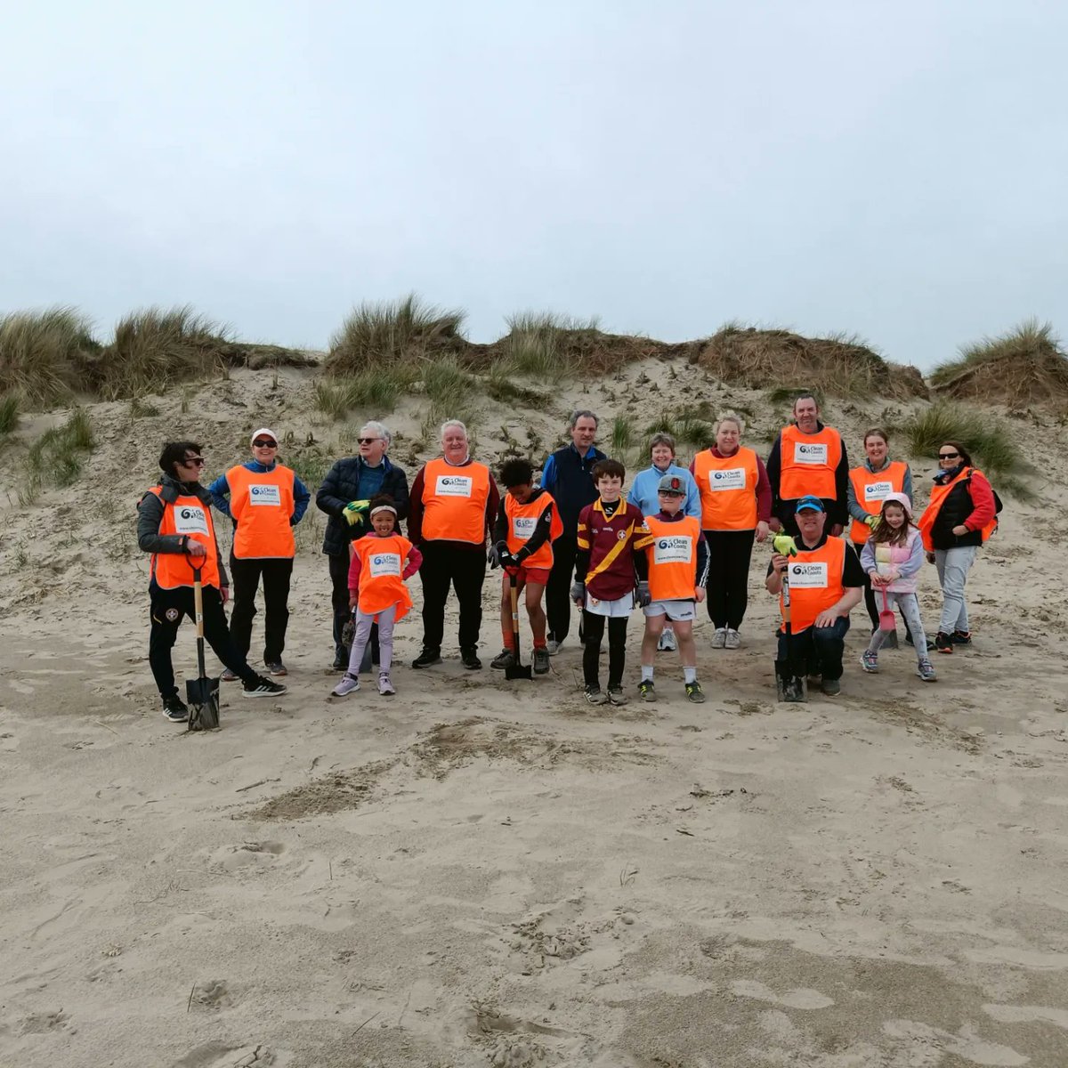 Thanks to Aine from Clean Coasts for guiding us through a Marran Grass planting session on the South Beach Dunes yesterday. This is proven to help protect the dunes from corrosion. We plan to do this twice a year from next Spring. And thanks to those volunteers who turned up.