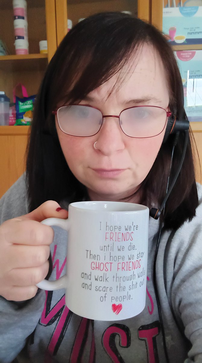 Over a month in but I still can't get used to wearing glasses and drinking a hot drink at the same time ☕️🙈🤓
#specsavers #goneblind #gettingold