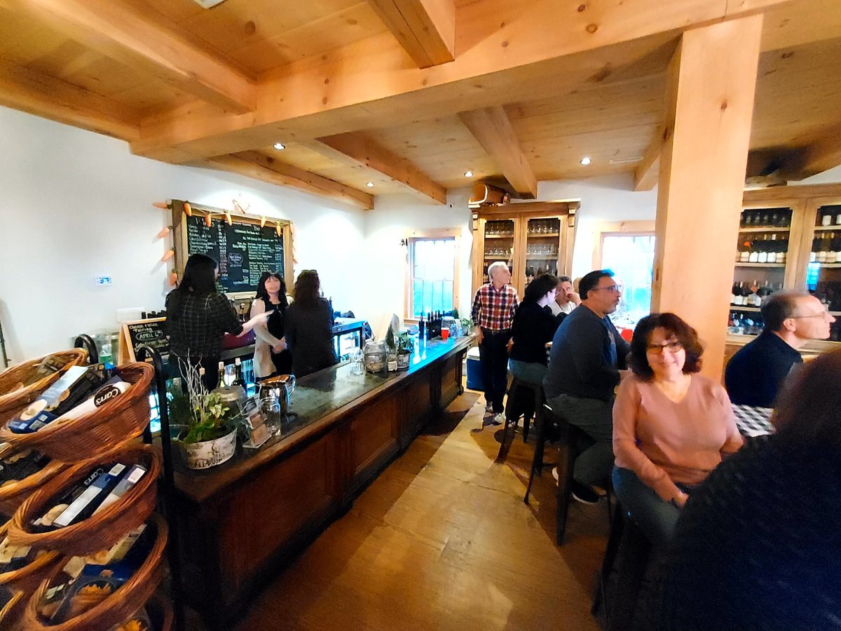 At the latest <a href="/RiedelUSA/">Riedel USA</a> partnership event hosted at Crystal Ridge Winery, over 100 members of the #americanwinesociety Hartford Chapter explored the impact the wine glass has on the the aroma and taste of the wine 🍷

#wine #wineglasses #winery #winetasting #knowwine