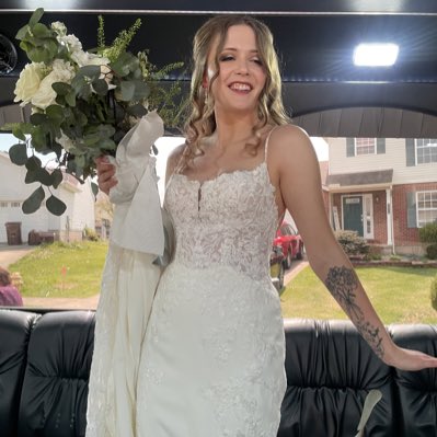 _jodylsmith's tweet photo. Introducing the new Mrs. Smith 🤍 https://t.co/N7TqfgLvRm