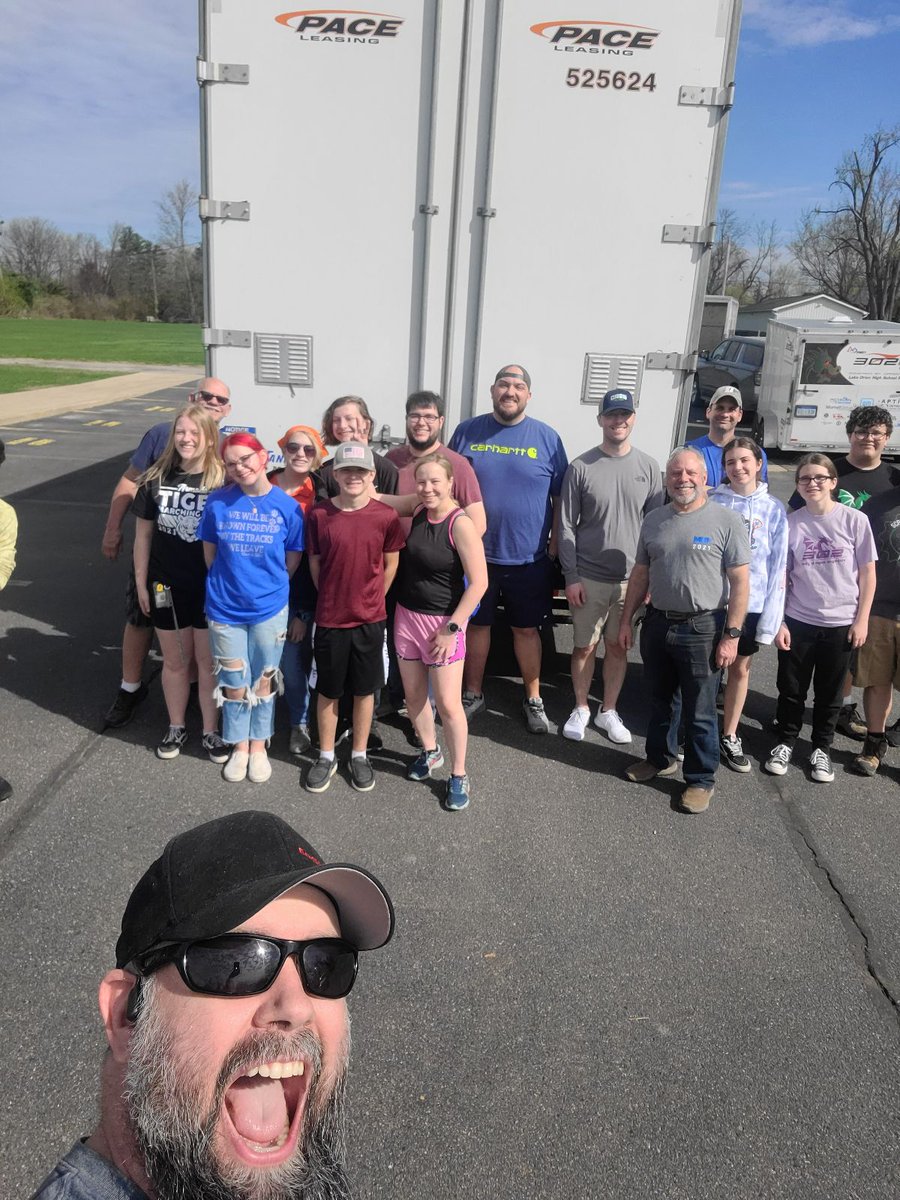 EngiNERDs tweet media